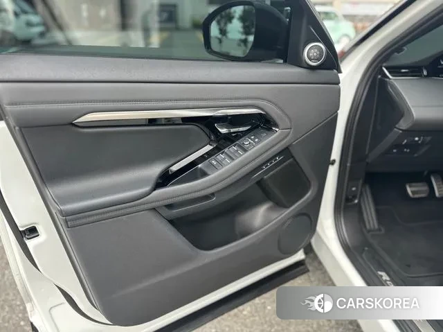 Land Rover Range Rover Evoque 2nd Generation 2022 Белый из Кореи, фото 3