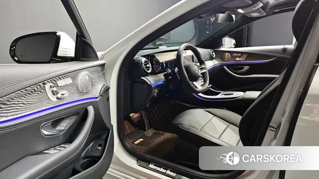 Mercedes-Benz E-Class W213 2022 Белый из Кореи, фото 3