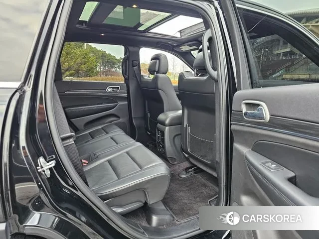 Jeep Grand Cherokee 2018 Черный из Кореи, фото 3