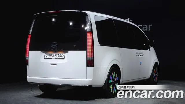 Hyundai Staria 2024 Белый из Кореи, фото 3