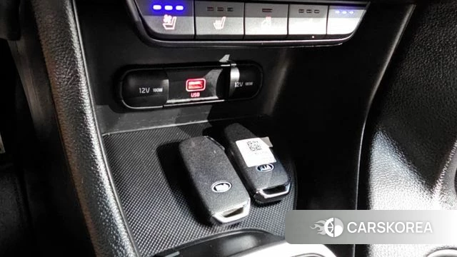 Kia Sportage The Bold 2021 Серебряный из Кореи, фото 3