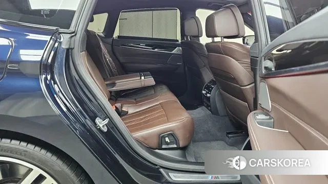 BMW 6 Series GT (G32) 2024 Черный из Кореи, фото 3