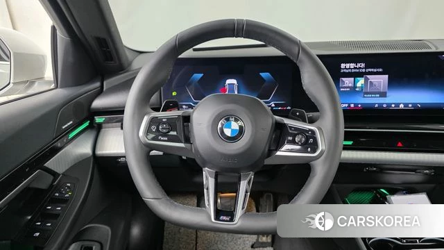 BMW 5 Series (G60) 2024 Белый из Кореи, фото 3