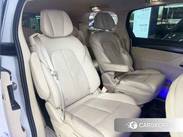 Buick GL8 2024 Белый из Китая, фото 3