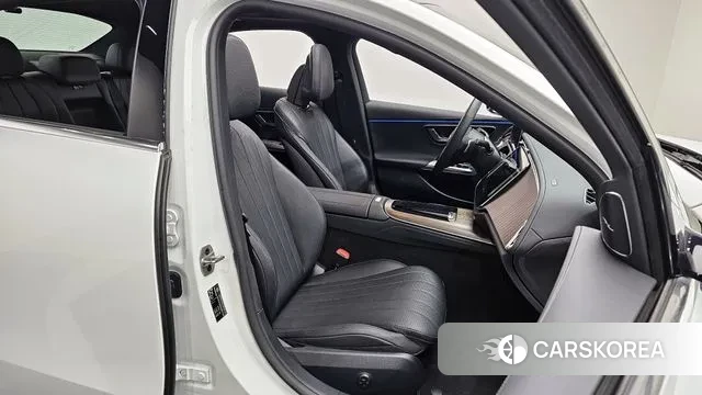 Mercedes-Benz E-Class W214 2025 Белый из Кореи, фото 3