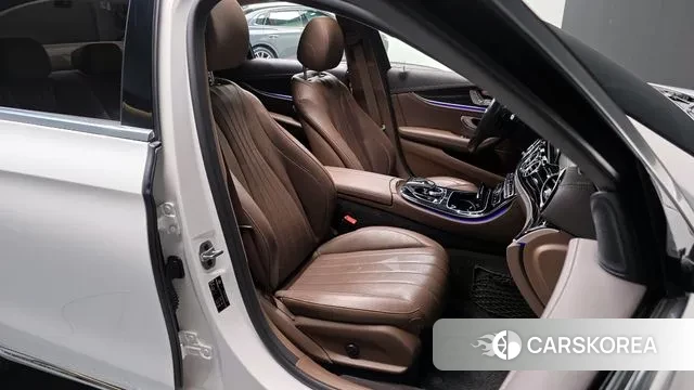 Mercedes-Benz E-Class W213 2019 Белый из Кореи, фото 3