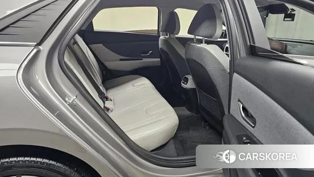 Hyundai Avante (CN7) 2022 Серебристо-серый из Кореи, фото 3