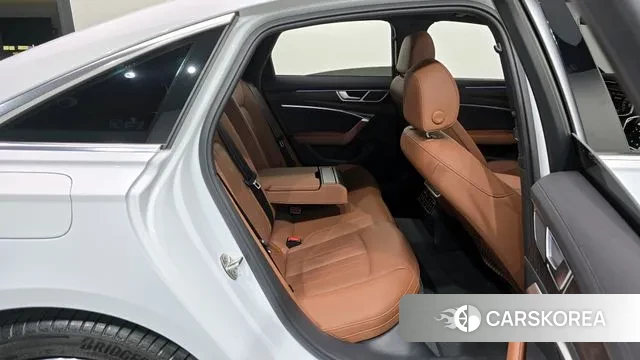 Audi A6 (C8) 2023 Белый из Кореи, фото 3