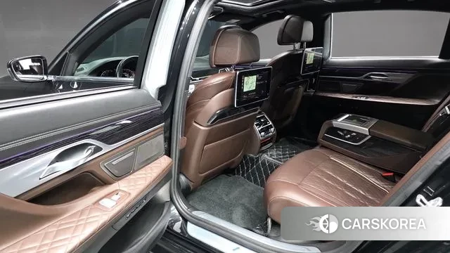 BMW 7 Series (G11) 2021 Черный из Кореи, фото 3