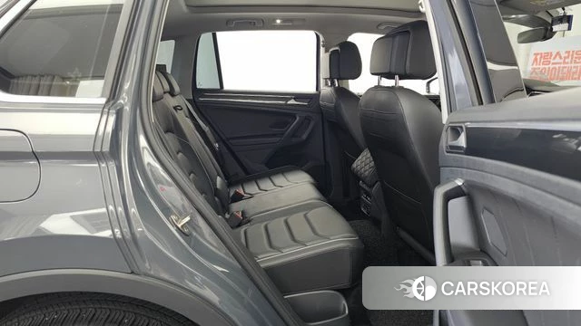 Volkswagen Tiguan second Generation 2021 Серый из Кореи, фото 3