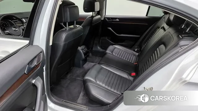 Volkswagen Passat GT (B8) 2018 Белый из Кореи, фото 3