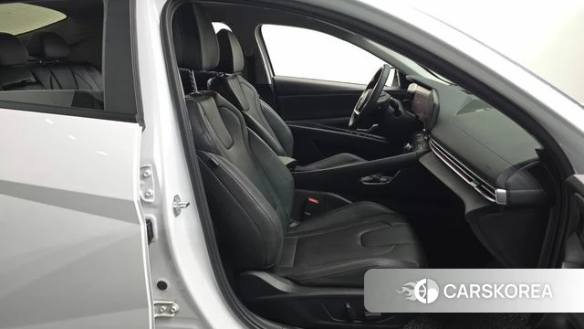 Hyundai The New Avante (CN7) 2023 Белый из Кореи, фото 3