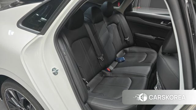 Kia The New K5 3rd generation 2025 Белый из Кореи, фото 3