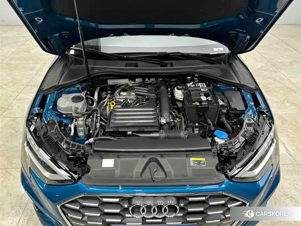 Audi A3 2023 Синий из Китая, фото 3