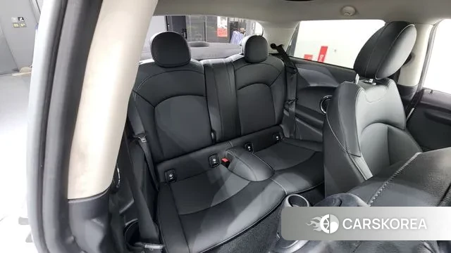 Mini Cooper 2021 Жемчужный цвет из Кореи, фото 3