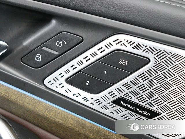 BMW iX1 (U11) 2023 Черный из Кореи, фото 3