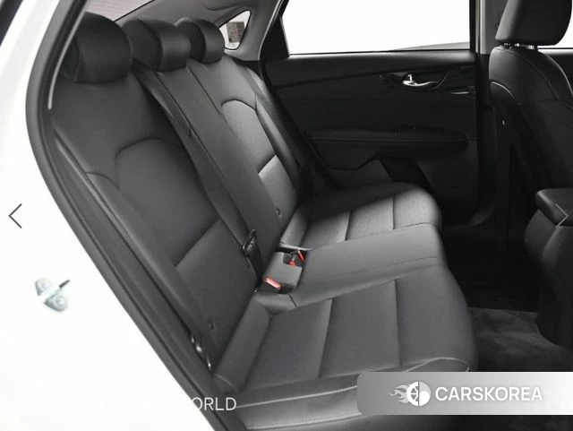 Kia The New K3 2nd generation 2023 Белый из Кореи, фото 3