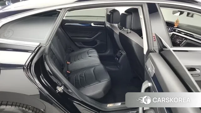 Volkswagen Arteon 2023 Черный из Кореи, фото 3