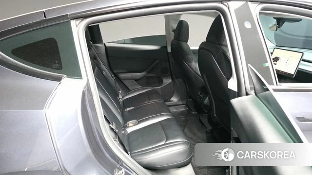 Tesla Model Y 2024 Серый из Кореи, фото 3