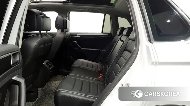 Volkswagen Tiguan second Generation 2022 Белый из Кореи, фото 3