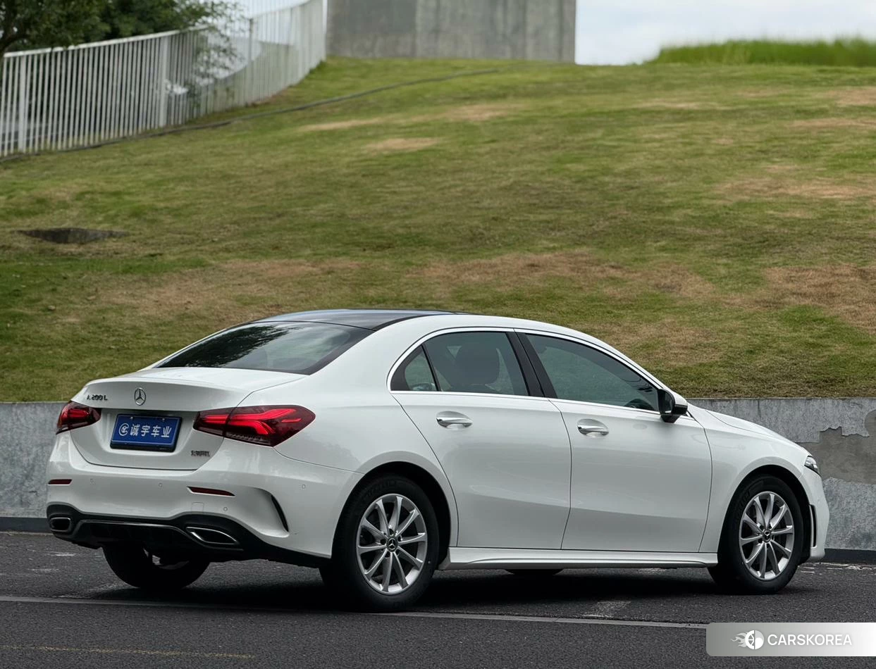 Mercedes-Benz Class A 2021 Белый из Китая, фото 3
