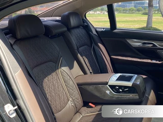BMW 7 series 2021 Черный из Китая, фото 3