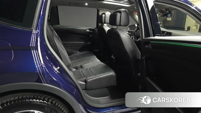 Volkswagen Tiguan Allspace 2023 Синий из Кореи, фото 3