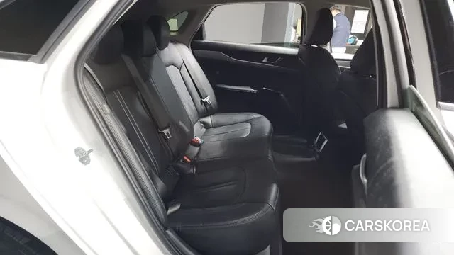 Kia The New K5 3rd generation 2024 Белый из Кореи, фото 3