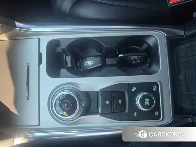 Ford Explorer 6th Generation 2022 Белый из Кореи, фото 3