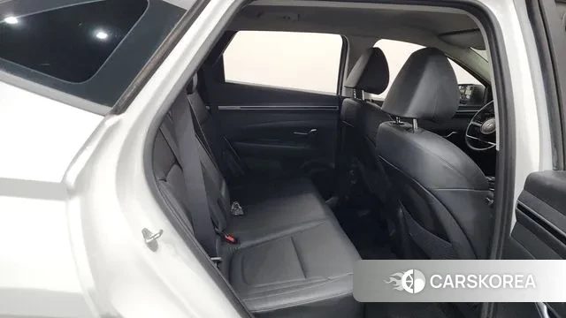 Hyundai Tucson Hybrid (NX4) 2021 Белый из Кореи, фото 3