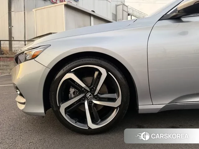 Honda Accord 10th Generation 2018 Серебряный из Кореи, фото 3