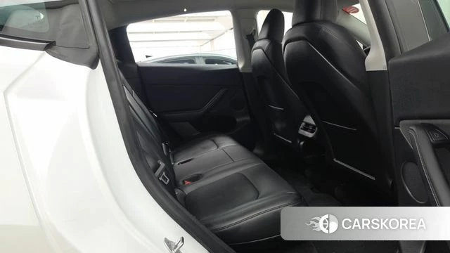 Tesla Model Y 2024 Белый из Кореи, фото 3