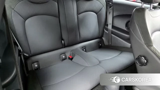 Mini Cooper Electric 2023 Черный из Кореи, фото 3