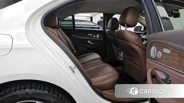 Mercedes-Benz E-Class W213 2020 Белый из Кореи, фото 3