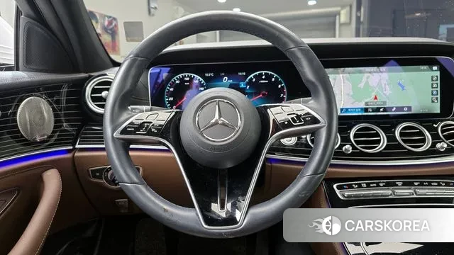 Mercedes-Benz E-Class W213 2022 Белый из Кореи, фото 3