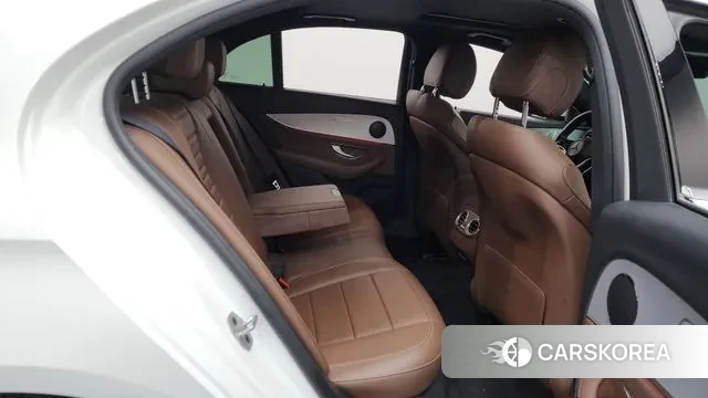 Mercedes-Benz E-Class W213 2020 Белый из Кореи, фото 3