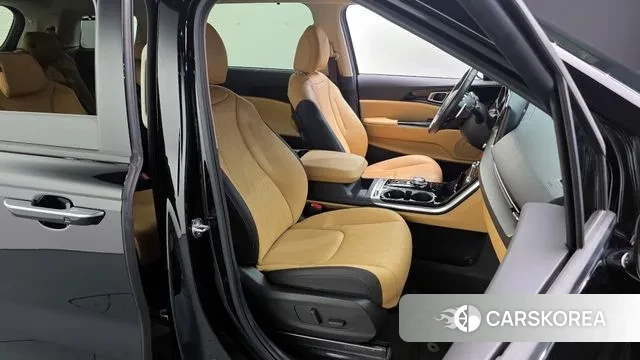 Kia Carnival 4th generation 2023 Черный из Кореи, фото 3