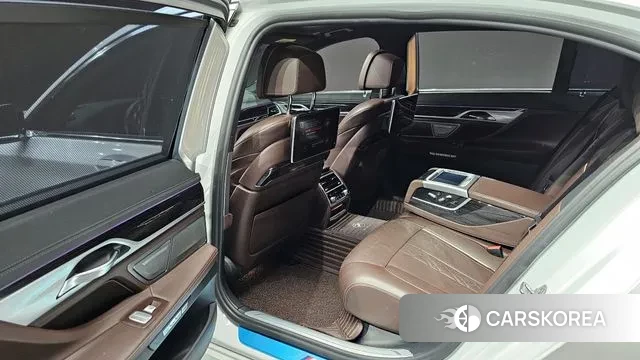 BMW 7 Series (G11) 2018 Белый из Кореи, фото 3
