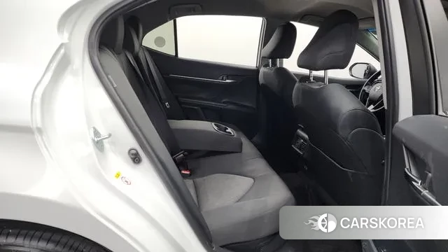 Toyota Camry (XV70) 2019 Белый из Кореи, фото 3