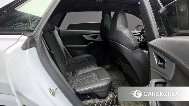 Audi Q8 (4M) 2021 Белый из Кореи, фото 3