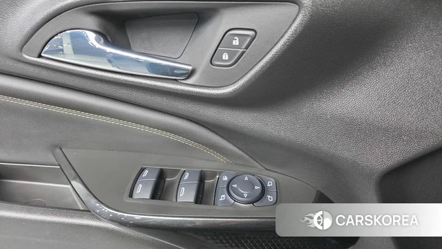 Chevrolet (GM Daewoo) Trax Crossover 2023 Черный из Кореи, фото 3