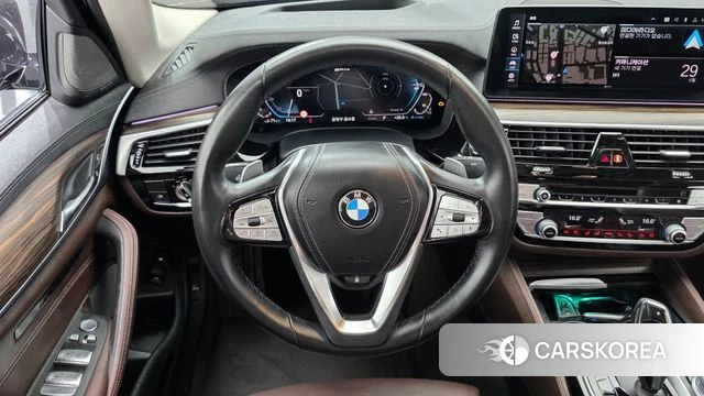 BMW 5 Series (G30) 2020 Серый из Кореи, фото 3