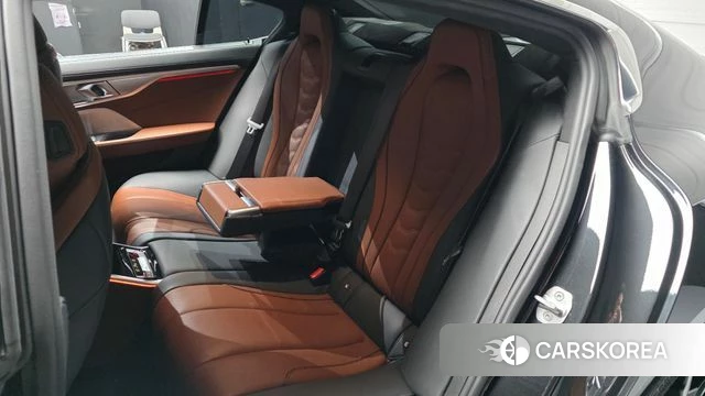 BMW 8 Series (G15) 2022 Черный из Кореи, фото 3