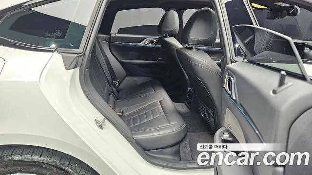 BMW i4 2023 Белый из Кореи, фото 3