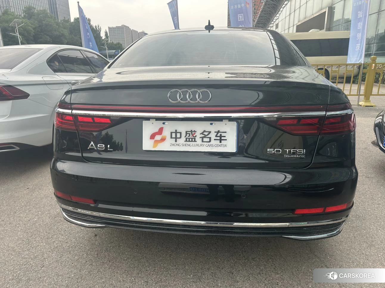 Audi A8 2023 Черный из Китая, фото 3