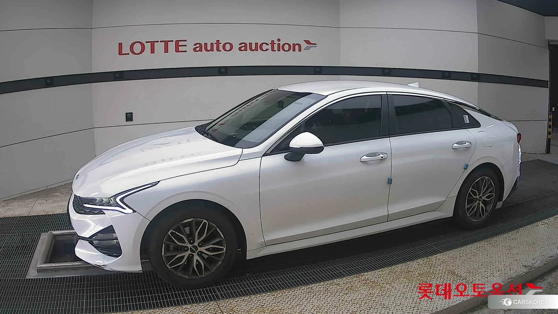 Kia K5 2022 Белый из Кореи, фото 3
