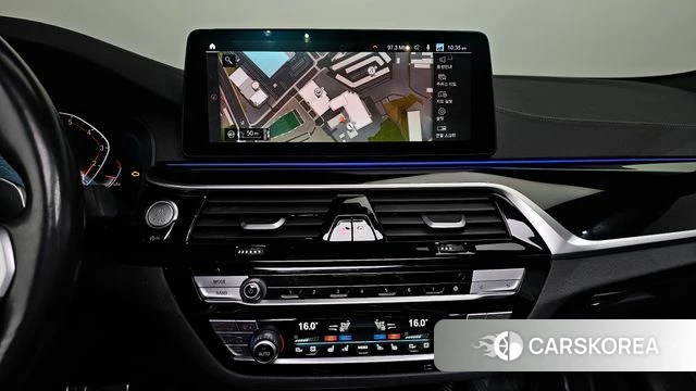 BMW 5 Series (G30) 2022 Белый из Кореи, фото 3