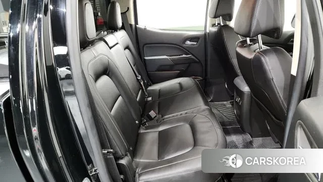 Chevrolet (GM Daewoo) Real New Colorado 2022 Черный из Кореи, фото 3