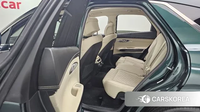 Genesis GV70 2022 Темно-зеленый из Кореи, фото 3