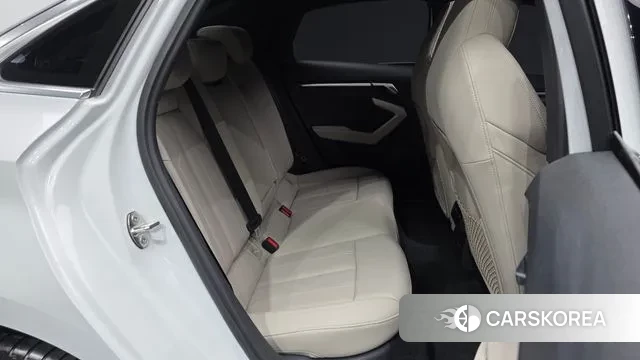 Audi A3 (8Y) 2022 Белый из Кореи, фото 3